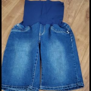 Maternity jean short